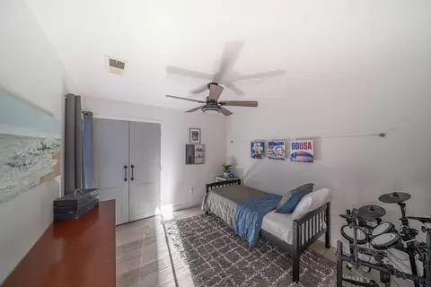2139 S Crenshaw Ct, Visalia, CA 93277 photo 24