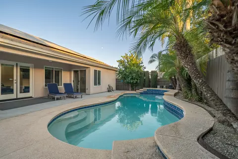 2139 S Crenshaw Ct, Visalia, CA 93277 photo 28