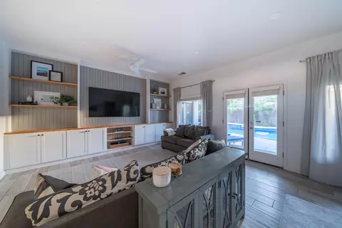 2139 S Crenshaw Ct, Visalia, CA 93277 photo 4