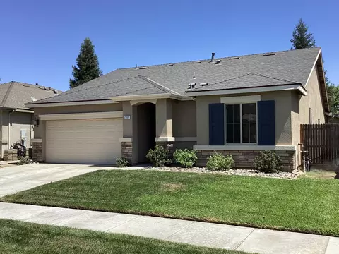 2336 S Laguna St, Visalia, CA 93292