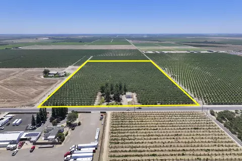 4551 E Conejo Ave, Selma, CA 93662