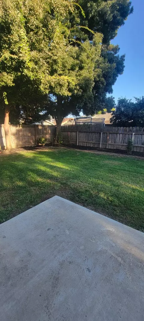 529 E Ferguson Ct, Visalia, CA 93292 photo 29