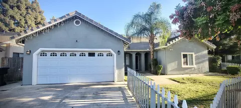 529 E Ferguson Ct, Visalia, CA 93292