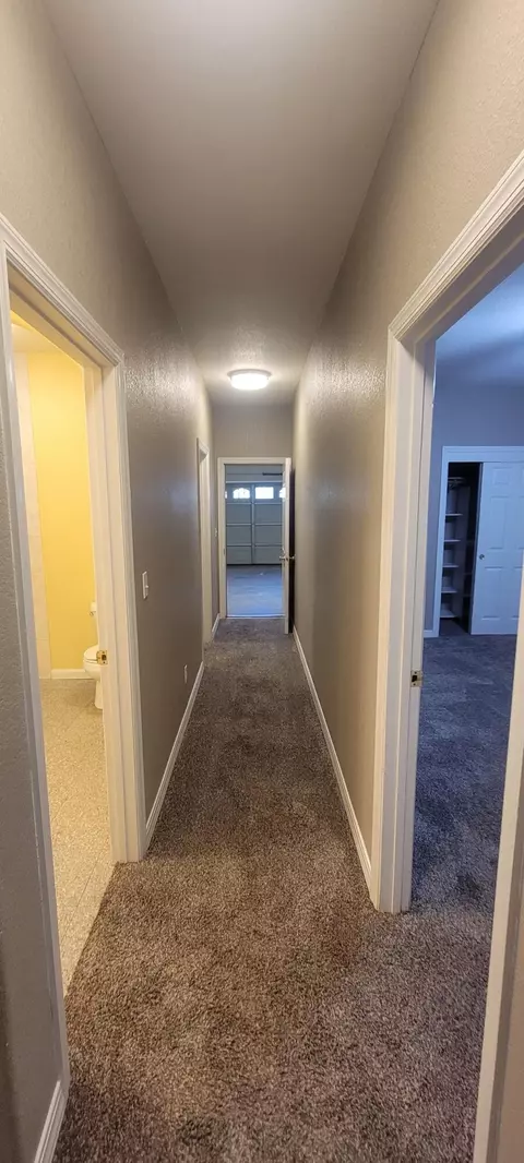 529 E Ferguson Ct, Visalia, CA 93292 photo 16