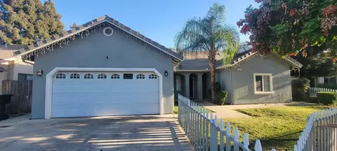 529 E Ferguson Ct, Visalia, CA 93292 photo 4