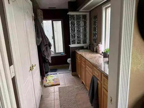 414 E Chevy Chase Dr, Tulare, CA 93274 photo 6