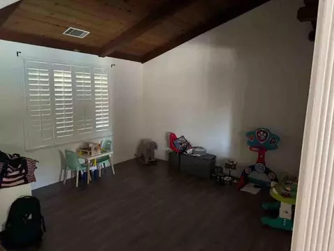 414 E Chevy Chase Dr, Tulare, CA 93274 photo 3