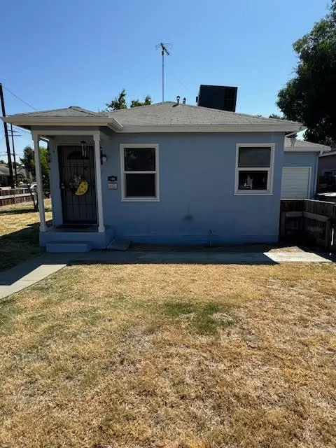 106 S F St, Tulare, CA 93274