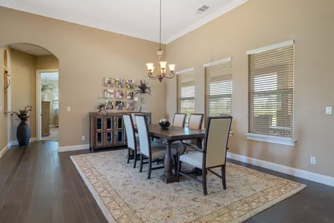 Dining - 2164 W Benton Ct, Exeter, CA 93221 photo 4 of 5