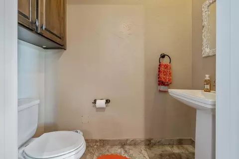 Bath - 2164 W Benton Ct, Exeter, CA 93221 photo 1 of 7
