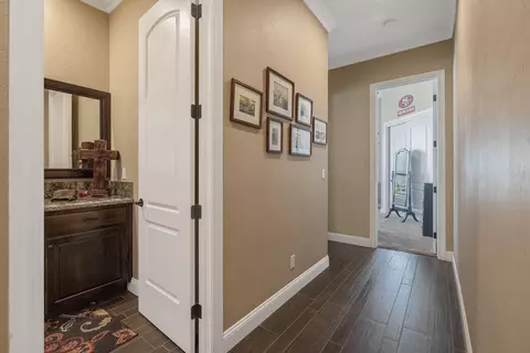 Entry Way - 2164 W Benton Ct, Exeter, CA 93221 photo 7 of 11