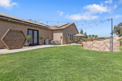 Exterior - 2164 W Benton Ct, Exeter, CA 93221 photo 19 of 27