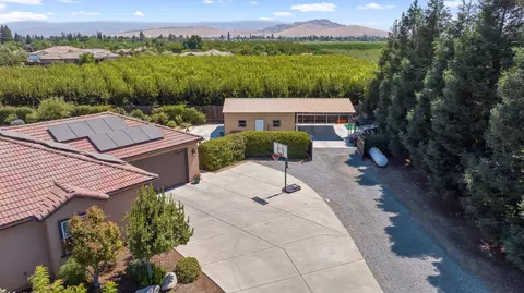 View/Area - 2164 W Benton Ct, Exeter, CA 93221 photo 11 of 13