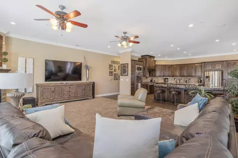 Living - 2164 W Benton Ct, Exeter, CA 93221 photo 2 of 6