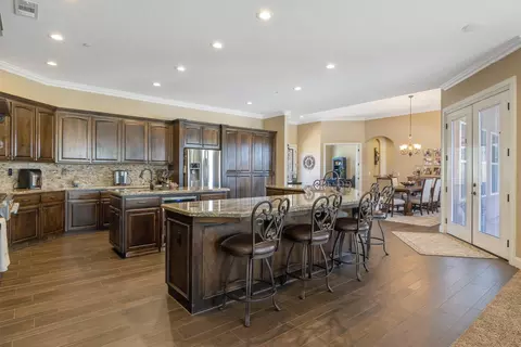 Kitchen - 2164 W Benton Ct, Exeter, CA 93221 photo 4 of 8