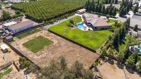 View/Area - 2164 W Benton Ct, Exeter, CA 93221 photo 4 of 13