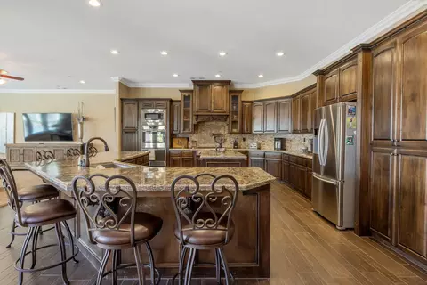 Kitchen - 2164 W Benton Ct, Exeter, CA 93221 photo 5 of 8