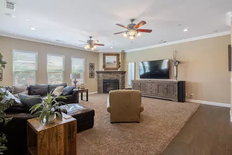 Living - 2164 W Benton Ct, Exeter, CA 93221 photo 1 of 6