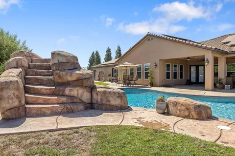 Exterior - 2164 W Benton Ct, Exeter, CA 93221 photo 12 of 27