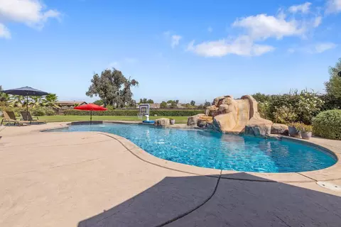 Exterior - 2164 W Benton Ct, Exeter, CA 93221 photo 15 of 27