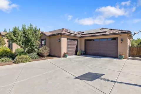 Exterior - 2164 W Benton Ct, Exeter, CA 93221 photo 5 of 27