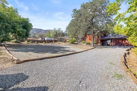 44000 Skyline Dr, Three Rivers, CA 93271 photo 5