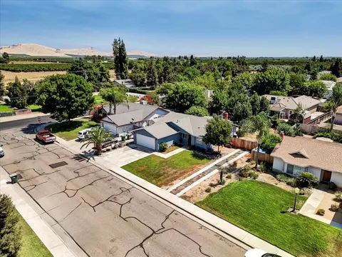 524 Cosart Ct, Exeter, CA 93221 photo 4