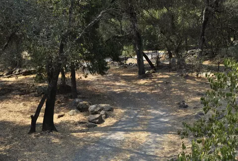 Exterior - 43777 Kaweah River Dr, Three Rivers, CA 93271 photo 13 of 36