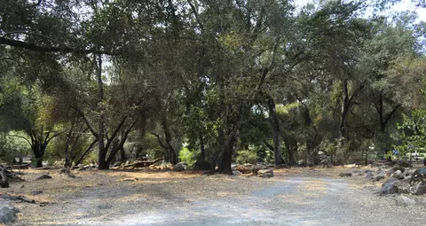Exterior - 43777 Kaweah River Dr, Three Rivers, CA 93271 photo 18 of 36