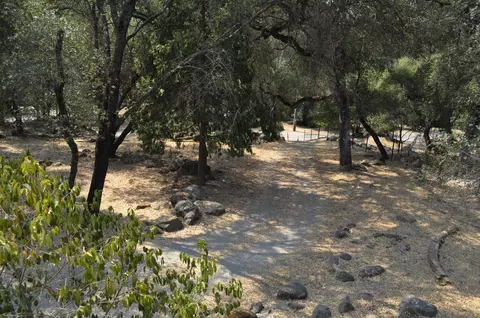 Exterior - 43777 Kaweah River Dr, Three Rivers, CA 93271 photo 11 of 36