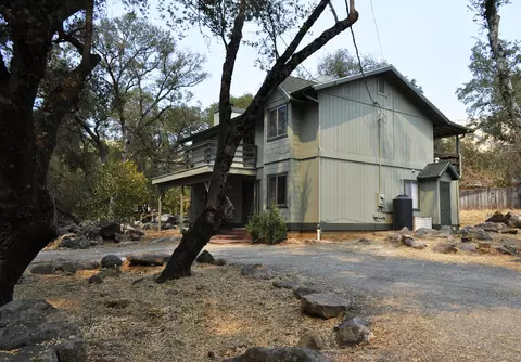 Exterior - 43777 Kaweah River Dr, Three Rivers, CA 93271 photo 27 of 36