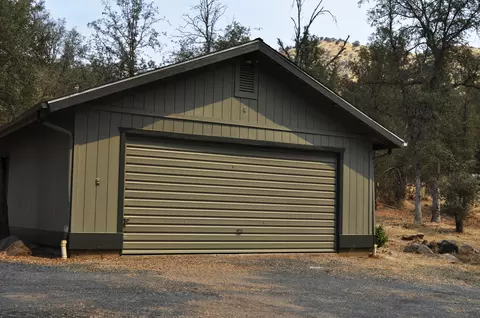 Exterior - 43777 Kaweah River Dr, Three Rivers, CA 93271 photo 26 of 36