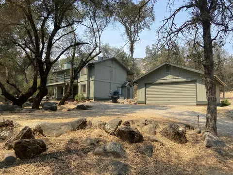 43777 Kaweah River Dr, Three Rivers, CA 93271