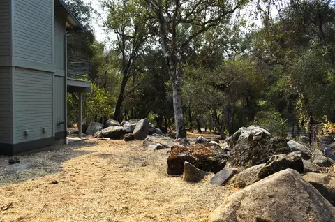 Exterior - 43777 Kaweah River Dr, Three Rivers, CA 93271 photo 29 of 36