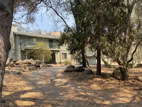 Exterior - 43777 Kaweah River Dr, Three Rivers, CA 93271 photo 5 of 36