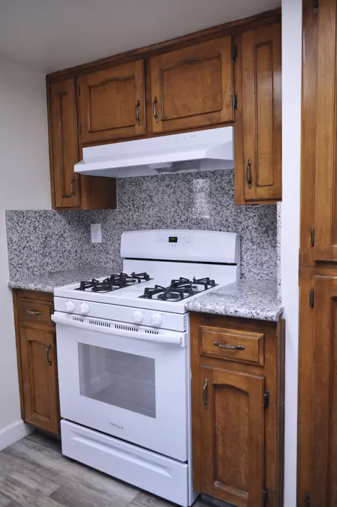 Kitchen - 43777 Kaweah River Dr, Three Rivers, CA 93271 photo 2 of 4