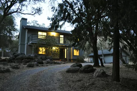 Exterior - 43777 Kaweah River Dr, Three Rivers, CA 93271 photo 3 of 36