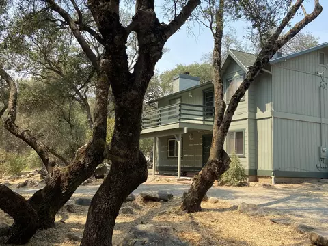 Exterior - 43777 Kaweah River Dr, Three Rivers, CA 93271 photo 7 of 36
