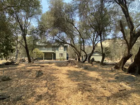 Exterior - 43777 Kaweah River Dr, Three Rivers, CA 93271 photo 4 of 36