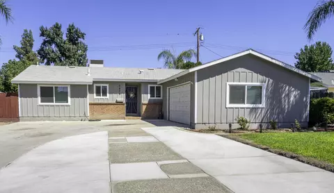 2428 W Princeton Ave, Visalia, CA 93277