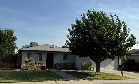 740 Sandra Ln, Porterville, CA 93257