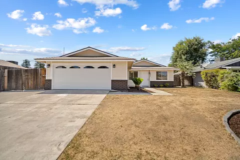 1621 Dalton St, Tulare, CA 93274