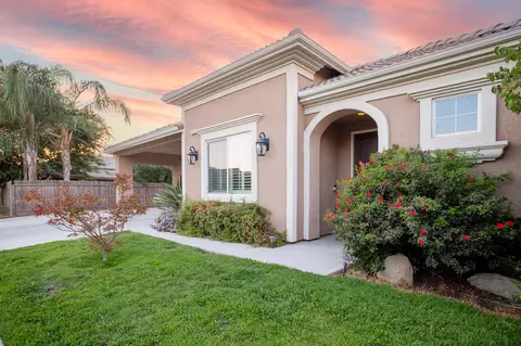 6728 W Wren Ave, Visalia, CA 93291