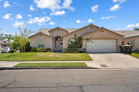 1078 N A St, Tulare, CA 93274