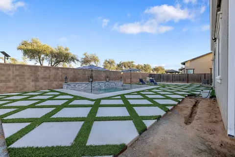 Exterior - 216 Pinnacle Dr, Madera, CA 93636 photo 12 of 20