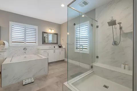 Bath - 216 Pinnacle Dr, Madera, CA 93636 photo 11 of 12