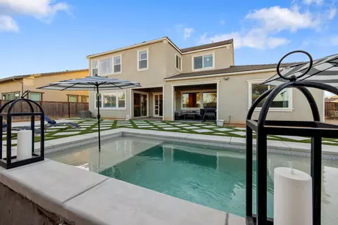Exterior - 216 Pinnacle Dr, Madera, CA 93636 photo 10 of 20
