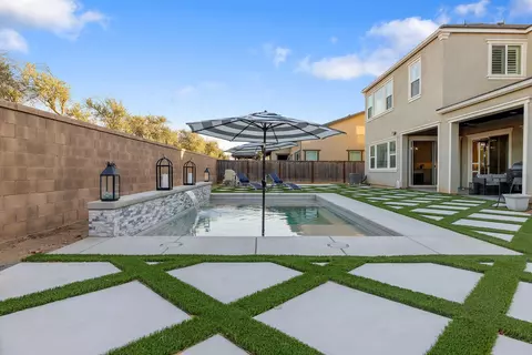 Exterior - 216 Pinnacle Dr, Madera, CA 93636 photo 11 of 20