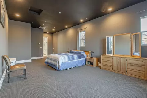 Bedroom - 216 Pinnacle Dr, Madera, CA 93636 photo 4 of 7