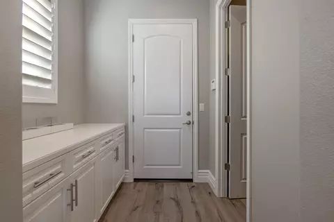 Entry Way - 216 Pinnacle Dr, Madera, CA 93636 photo 7 of 18